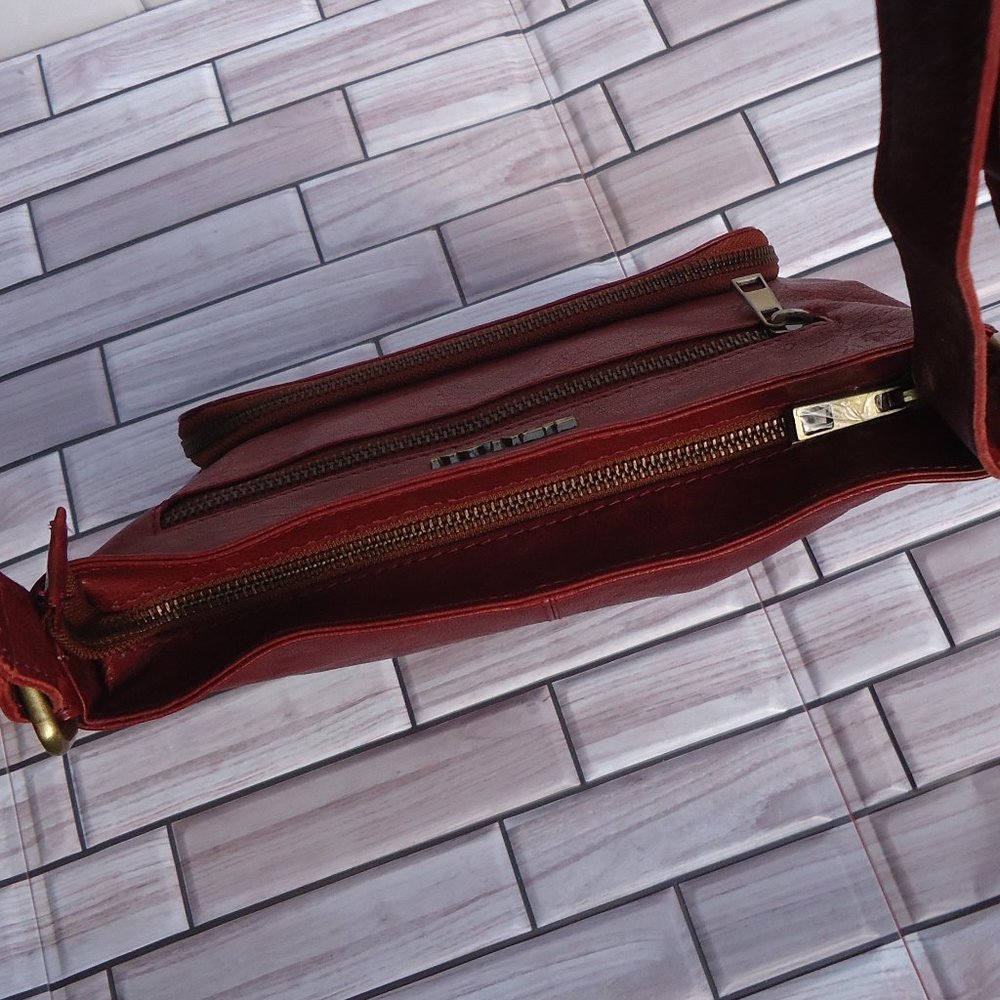 ESTALON genuine leather crossbody bag. - Picture 10 of 16